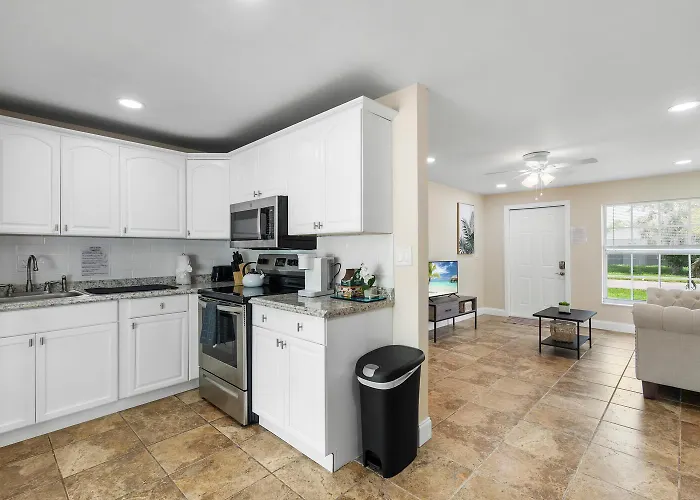 Private Rooms In West Palm Beach - Close To Beaches